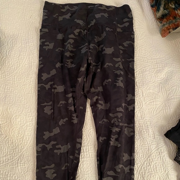 Pants - Running Capri leggings